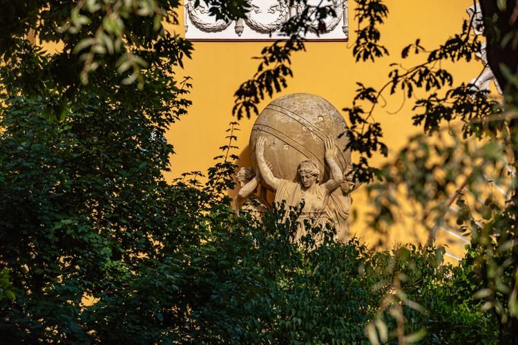 Автобус| От Петропавловки до фонтанов