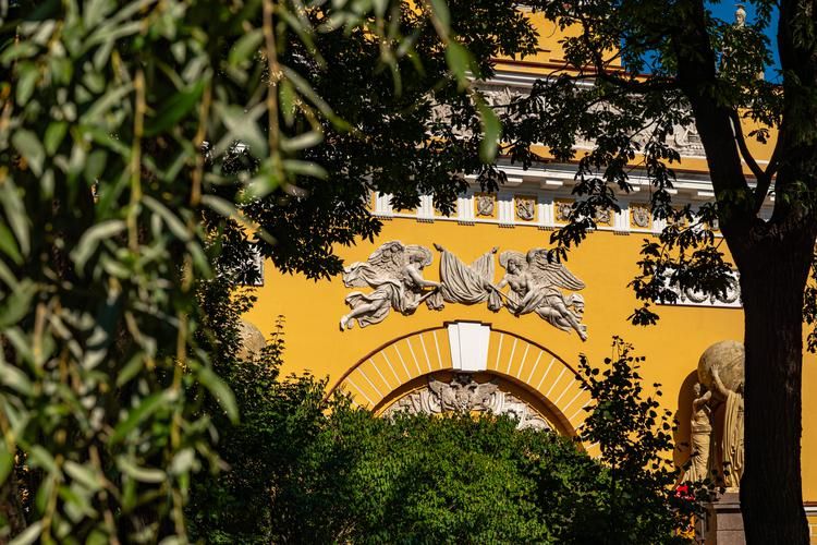 Автобус| От городского дыхания Невы — к тихому сердцу Онеги