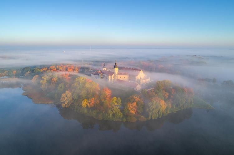 Автобус| Магнаты: следы в белом ветре из Твери