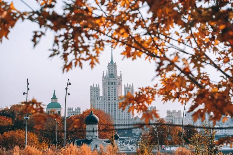 В сердце советской Москвы: от Кремля до атома