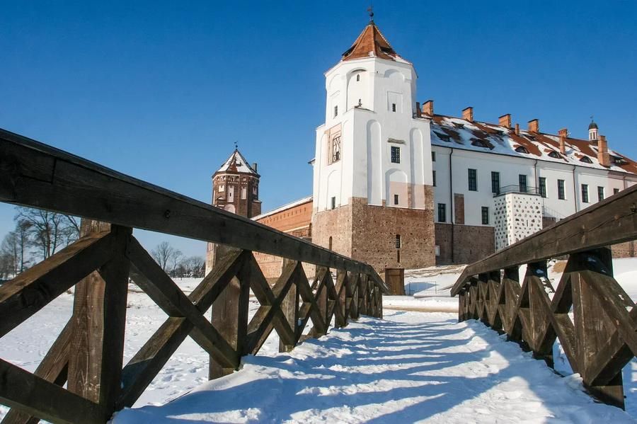 Автобус| Беларусь: новогодняя история королевских городов