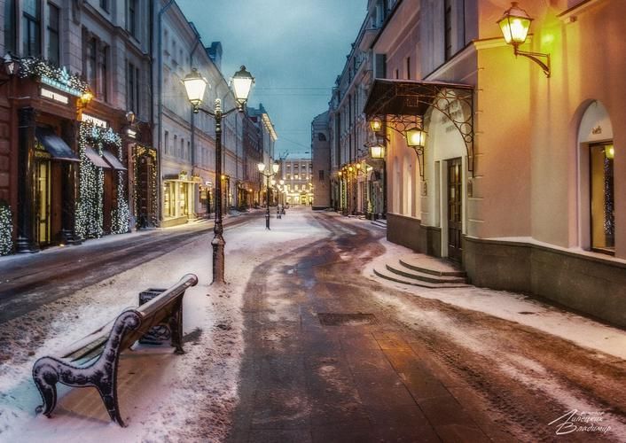 Самара в огнях праздника: от замка Гарибальди до бункера Сталина