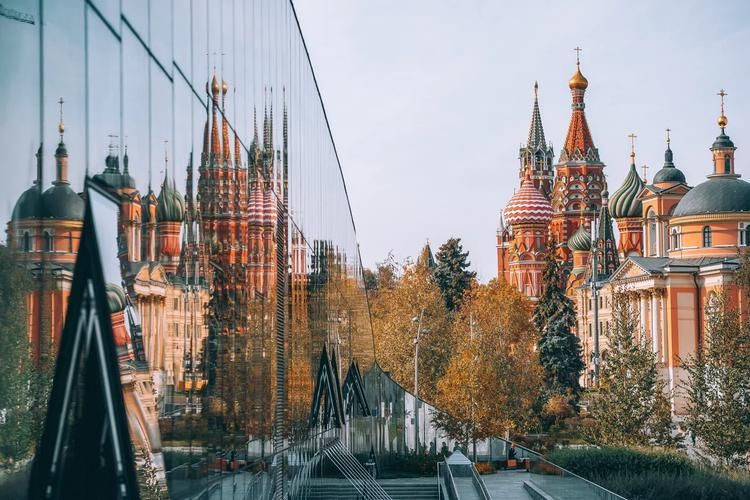 Столичный дуэт: Петербург и Москва