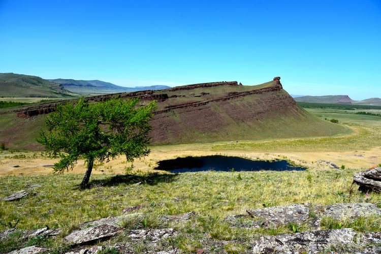 Край, где огонь и лёд танцуют в вечном диалоге