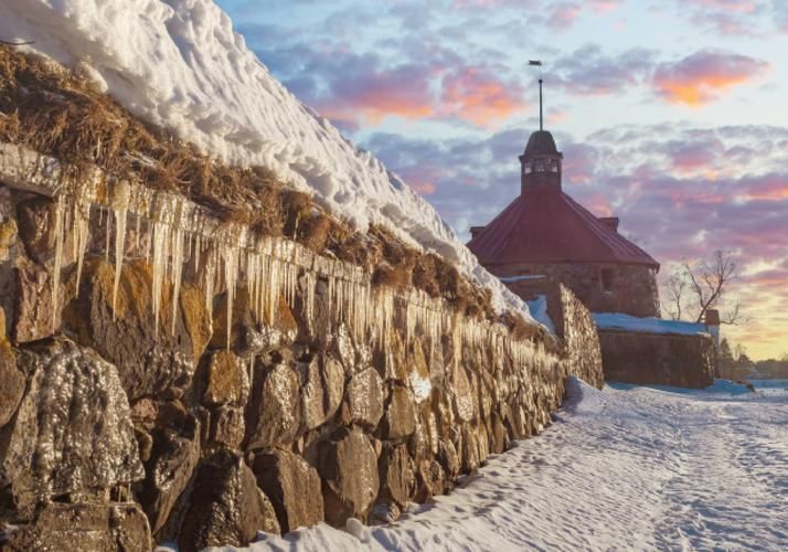 Зима, что шепчет узорами — тихо, тепло, по-карельски
